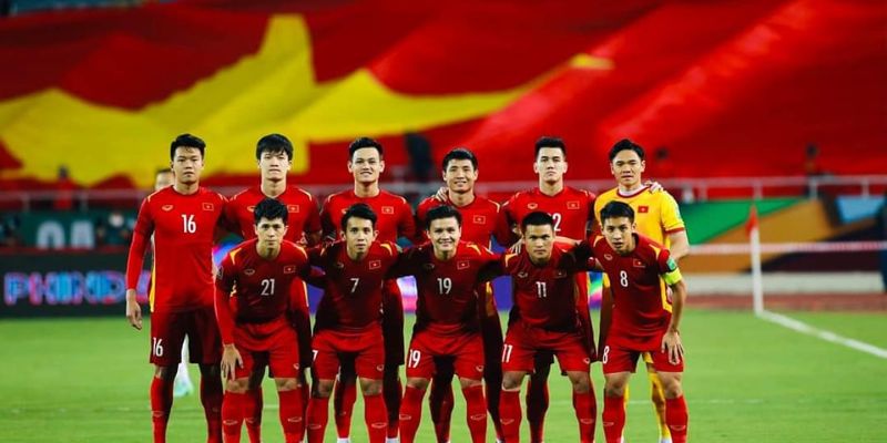 Tổ chức vận hành lối chơi đội tuyển bóng đá quốc gia Việt Nam